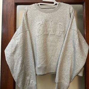 GAP Light Gray Crewneck Sweatshirt